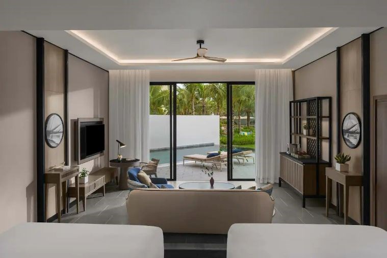 Two-bedroom Villa Seafront 